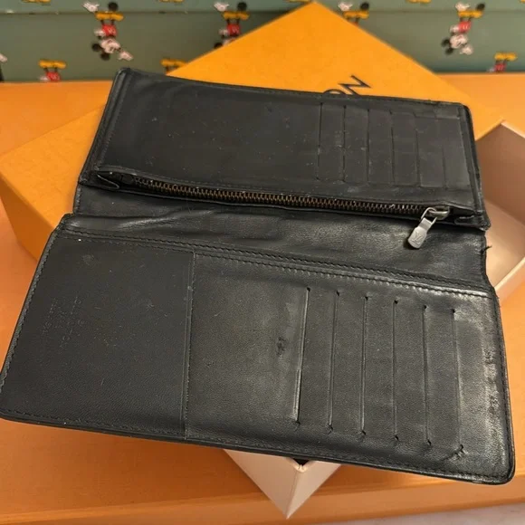 Authentic Louis Vuitton long leather wallet damier black - Picture 4 of 11